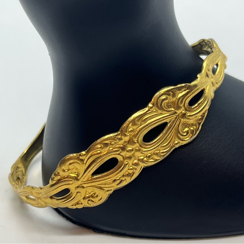 Oneida gold tone spoon cuff bracelet vintage